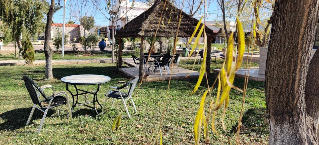 Le Vallon Vert - Club Equestre Azrou Bagian luar foto
